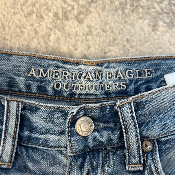 American Eagle Outfitters Women's Blue Denim Shorts - Picture 3 of 3